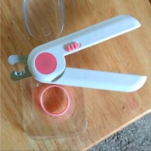 Pet Nail Clippers with box